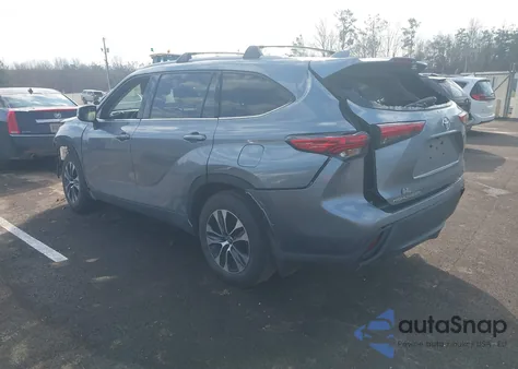 2022 Toyota Highlander Xle z USA, uszkodzony, nr VIN 5TDGZRAH2NS092326